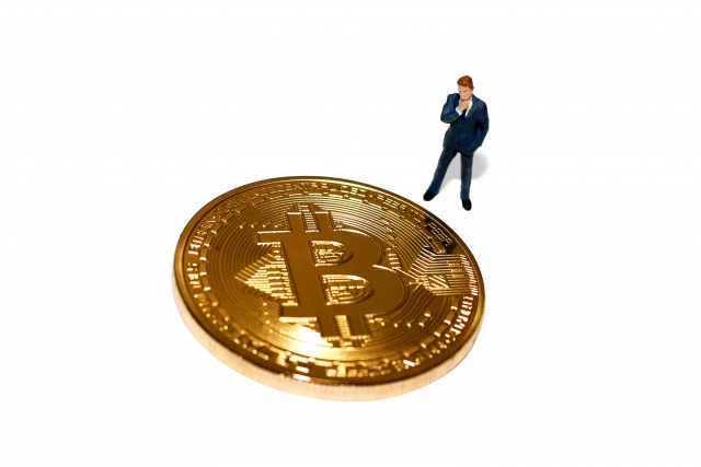 ビットコインは横領される危険性大！？仮想通貨取引のデメリットや危険性